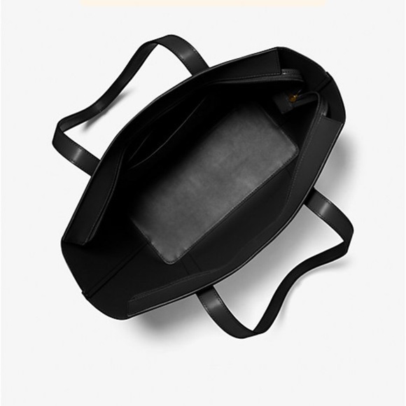 MICHAEL KORS
Pratt Large Tote Shoulder Bag
COLOR BLACK
NWT - Picture 2 of 16